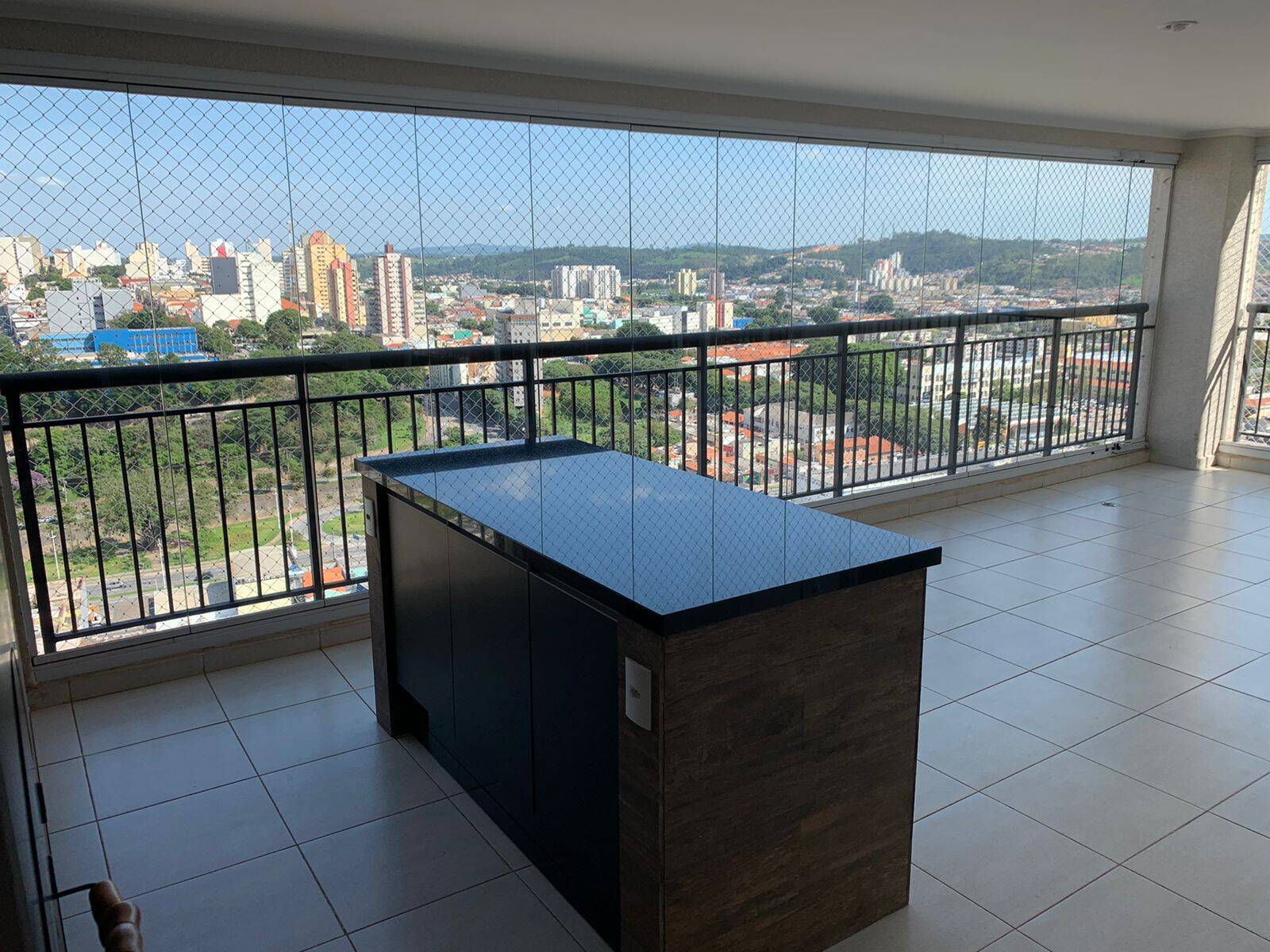 Apartamento à venda com 4 quartos, 216m² - Foto 4