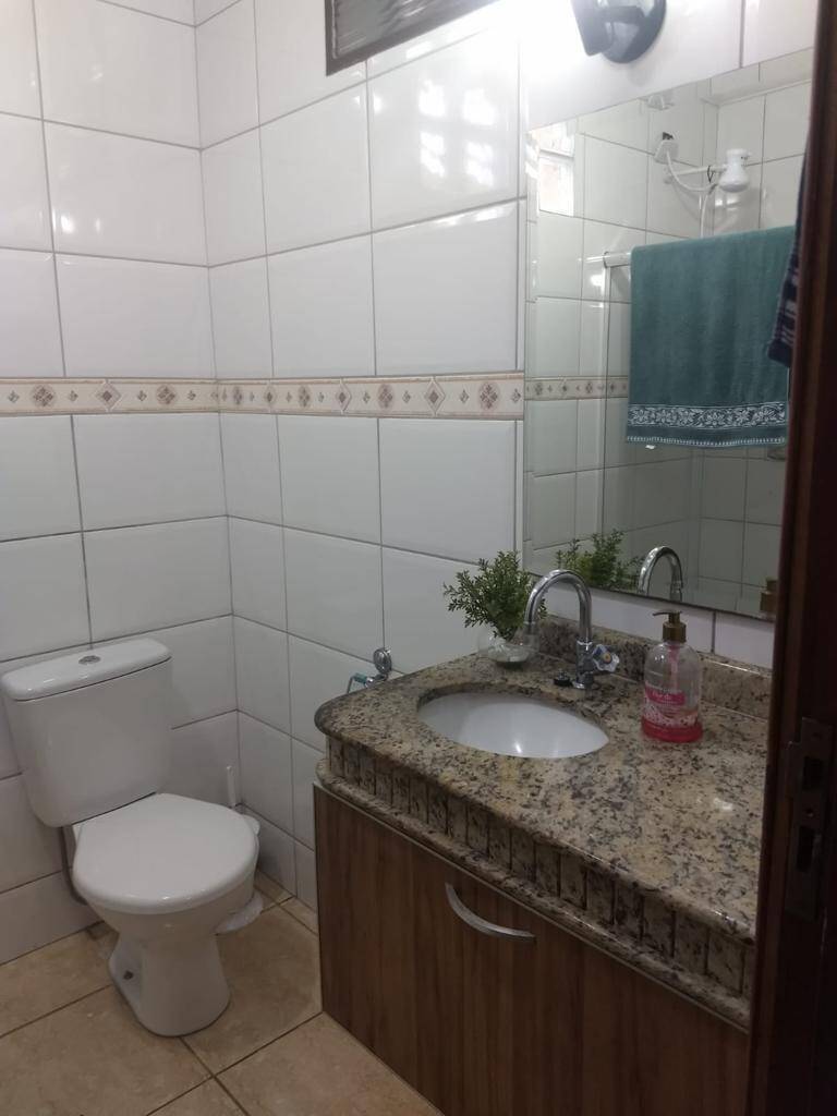 Casa à venda com 3 quartos, 250m² - Foto 37