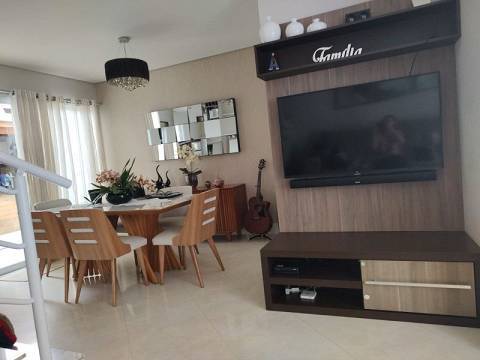 Casa de Condomínio à venda com 3 quartos, 140m² - Foto 1