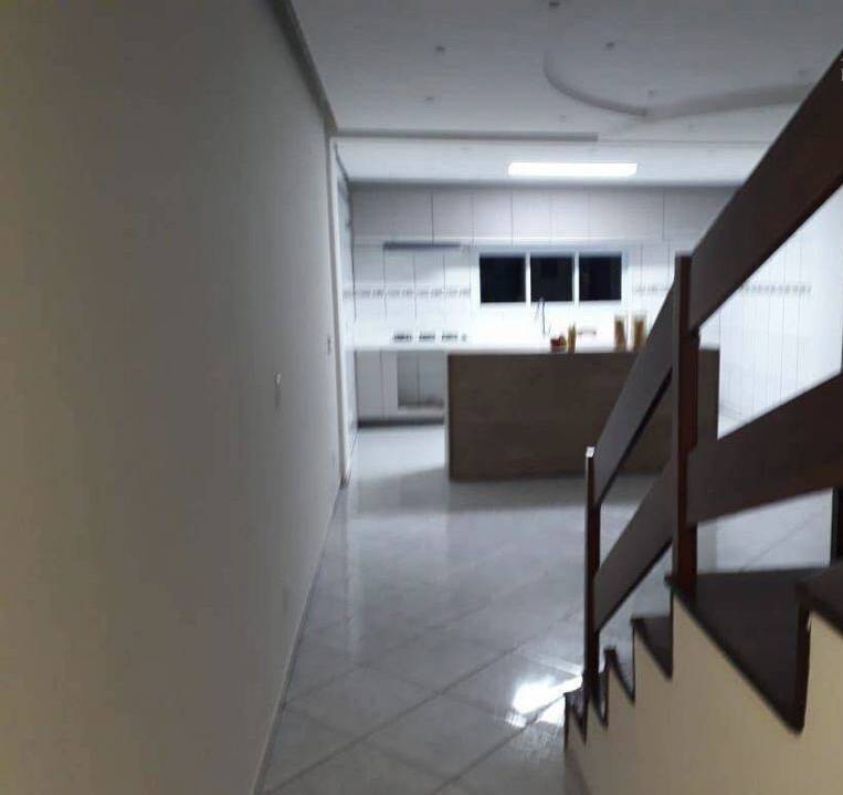 Casa à venda e aluguel com 3 quartos, 210m² - Foto 5