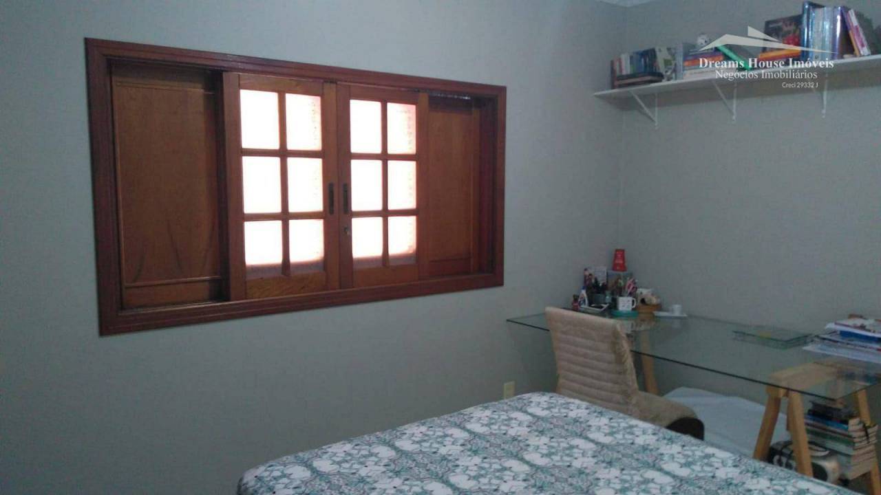 Casa à venda e aluguel com 3 quartos, 210m² - Foto 13