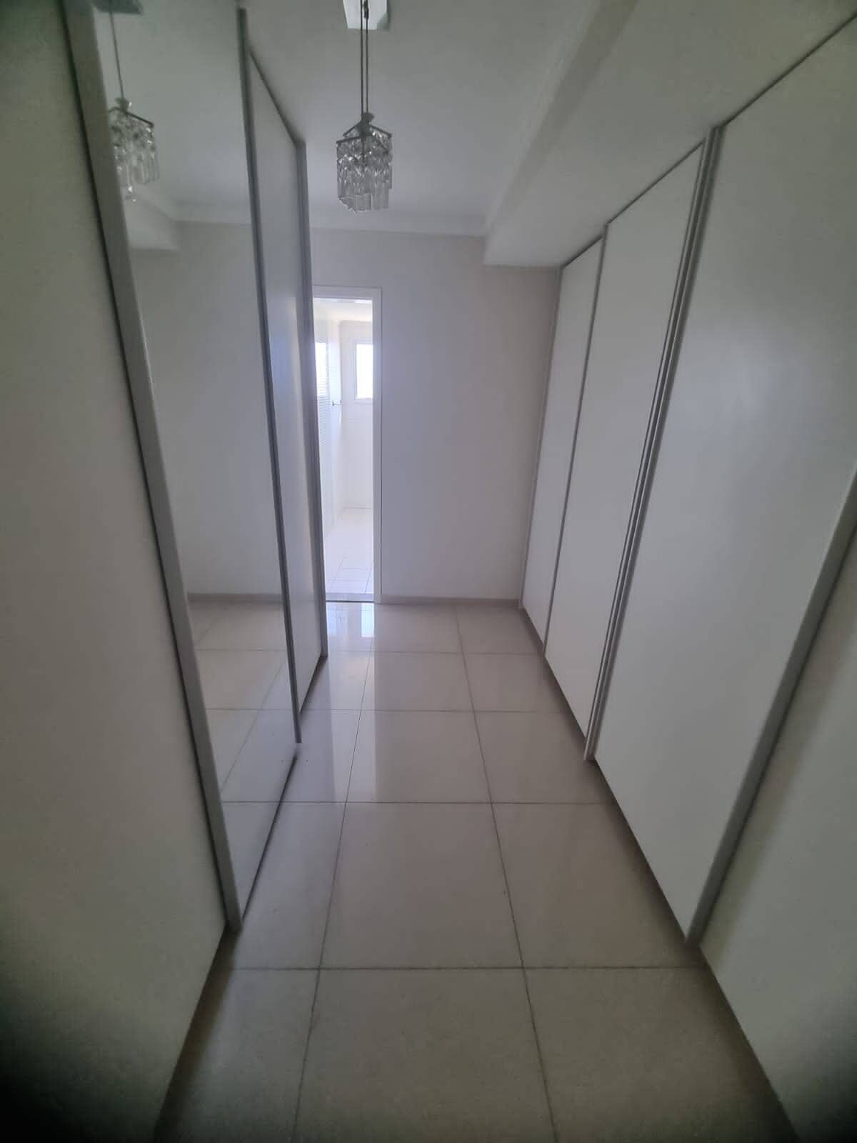 Apartamento para alugar com 3 quartos, 163m² - Foto 13