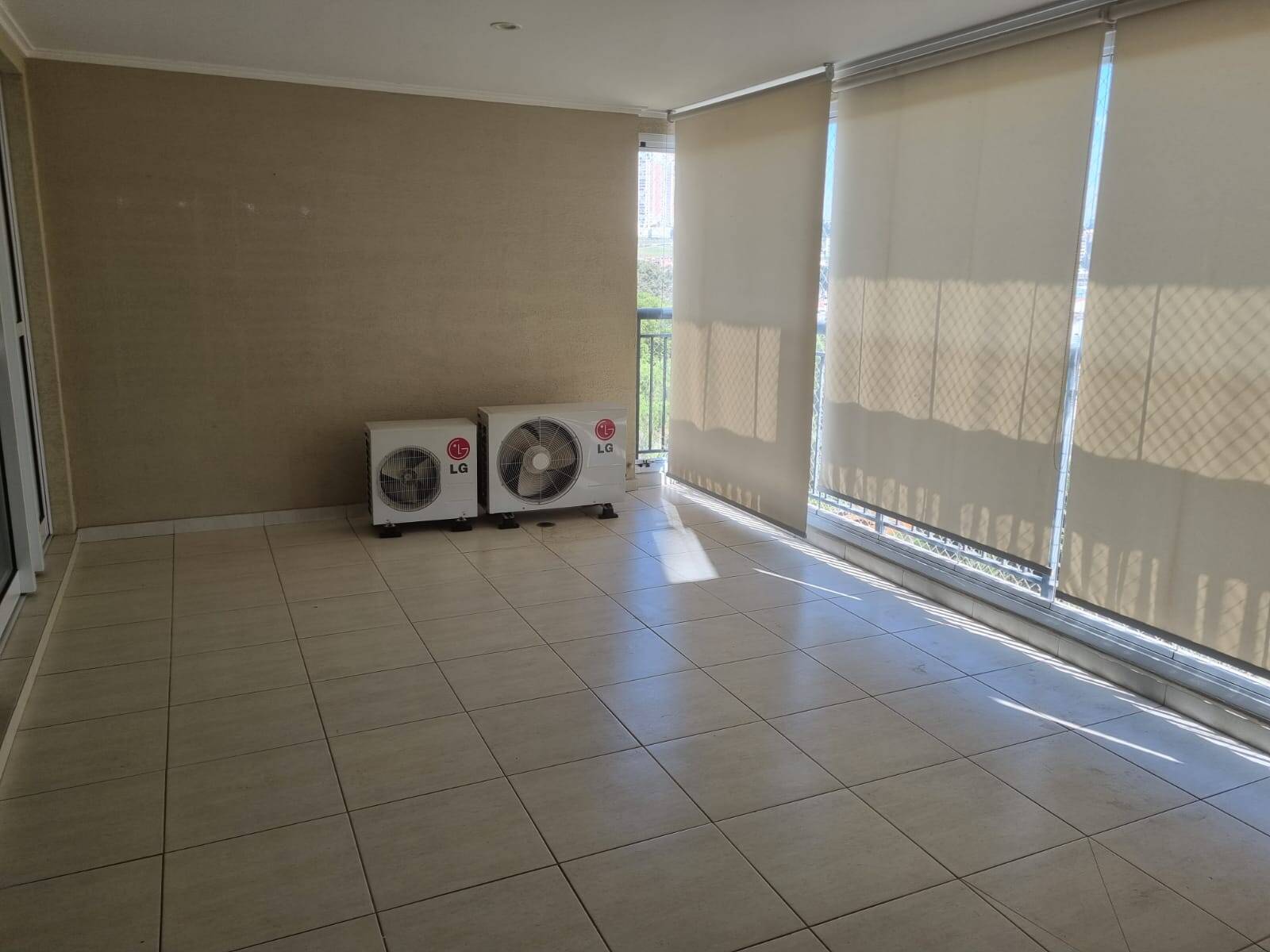 Apartamento para alugar com 3 quartos, 163m² - Foto 14