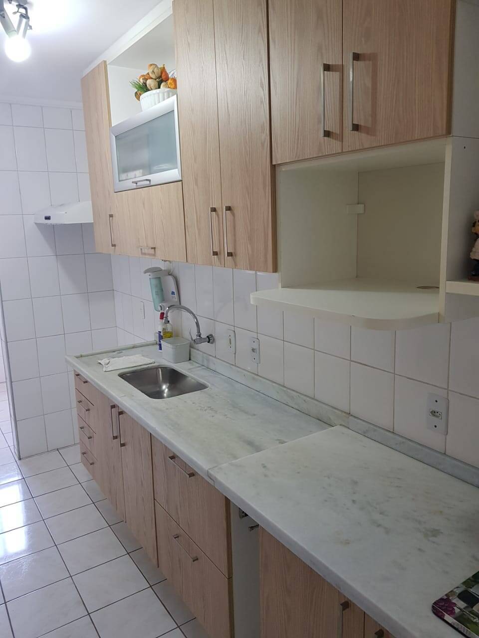 Apartamento para alugar com 2 quartos, 64m² - Foto 2