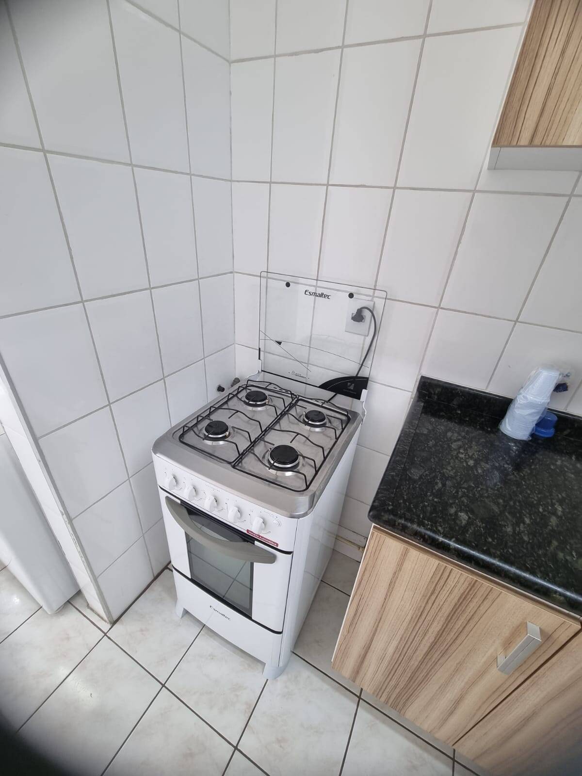 Apartamento à venda com 2 quartos, 70m² - Foto 2