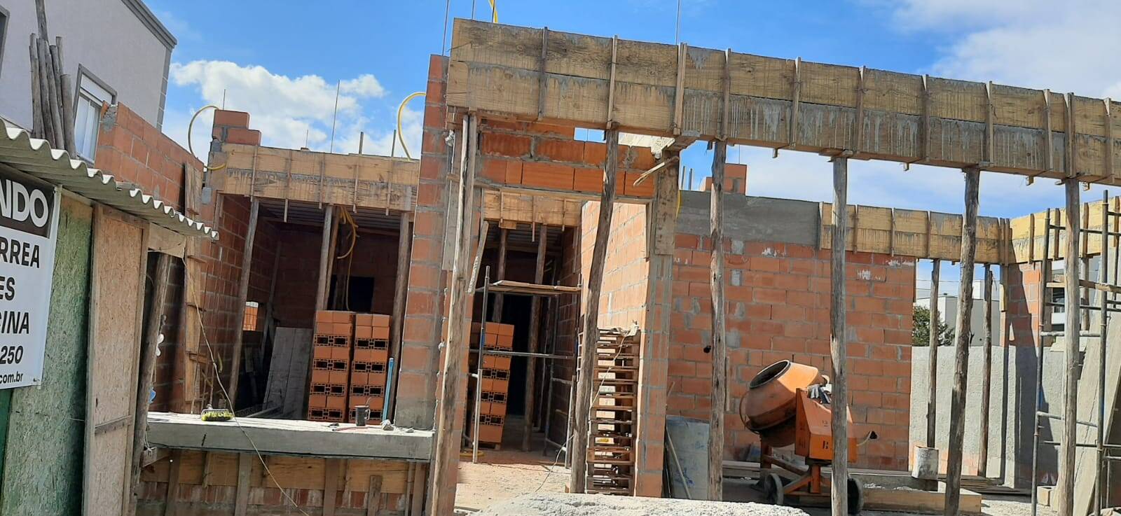 Casa de Condomínio à venda com 3 quartos, 300m² - Foto 4