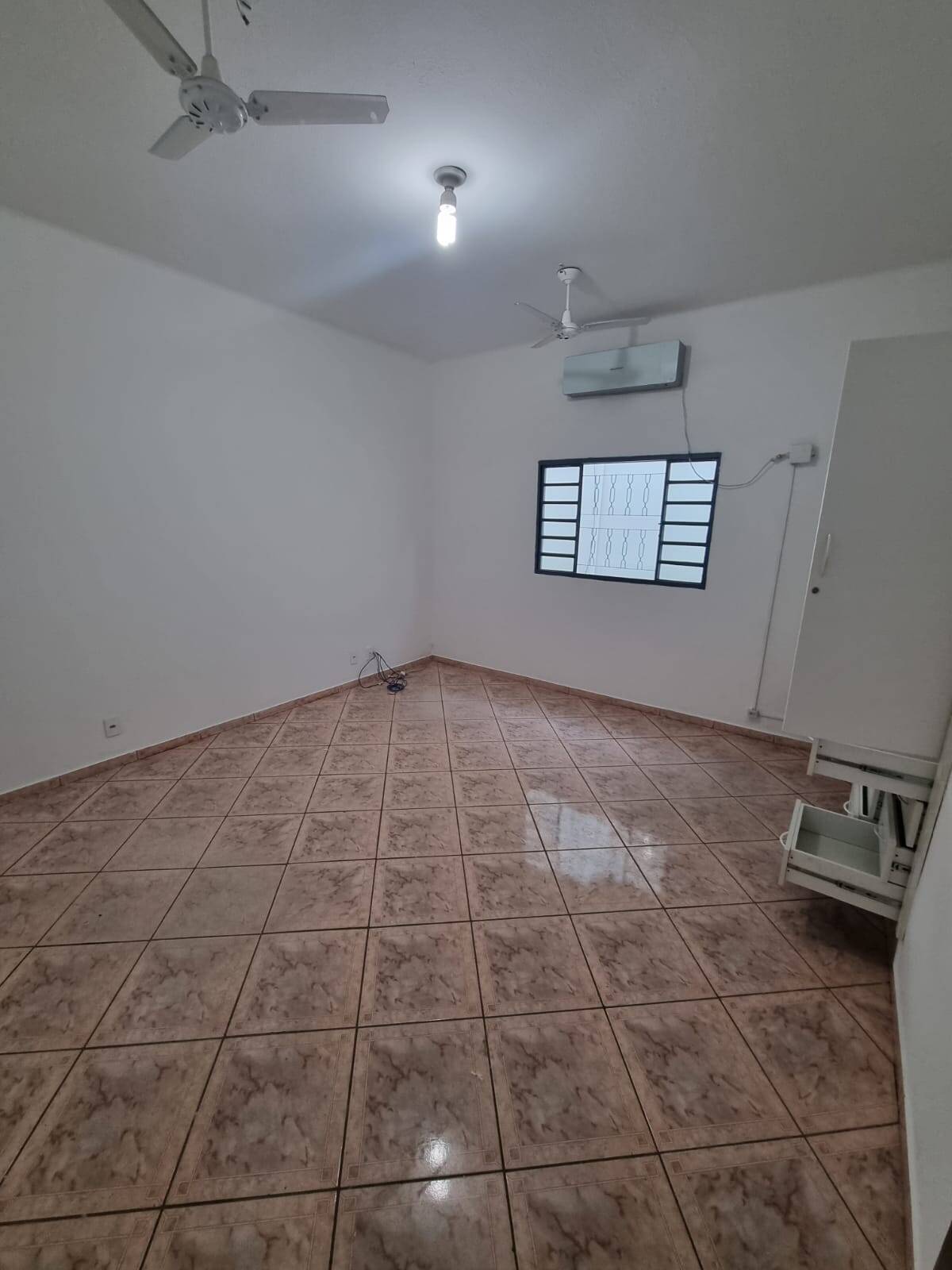 Prédio Inteiro para alugar, 600m² - Foto 5