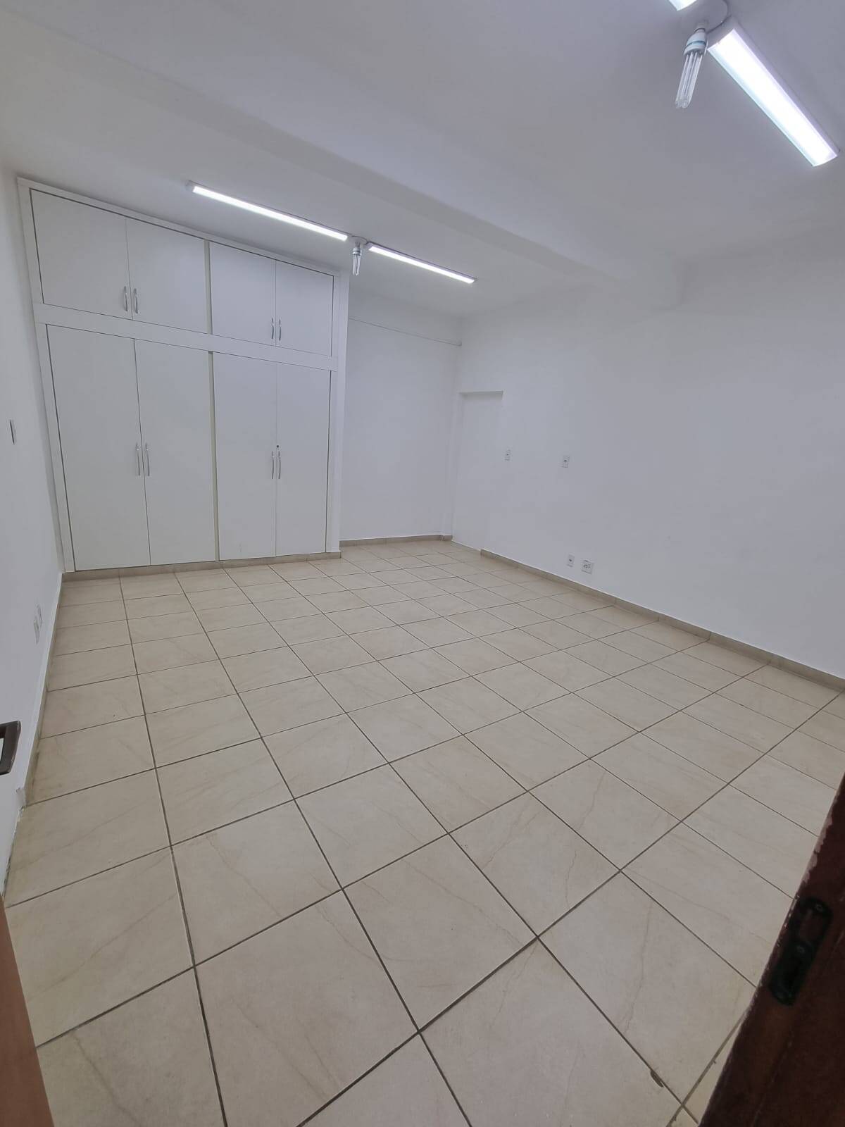 Prédio Inteiro para alugar, 600m² - Foto 12