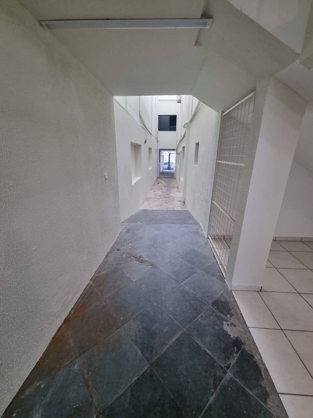 Prédio Inteiro para alugar, 600m² - Foto 13