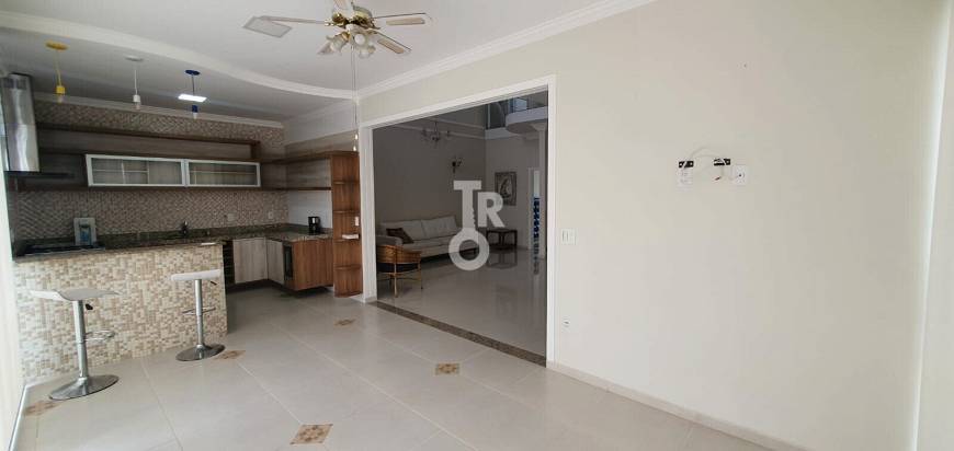 Casa de Condomínio à venda e aluguel com 3 quartos, 250m² - Foto 19