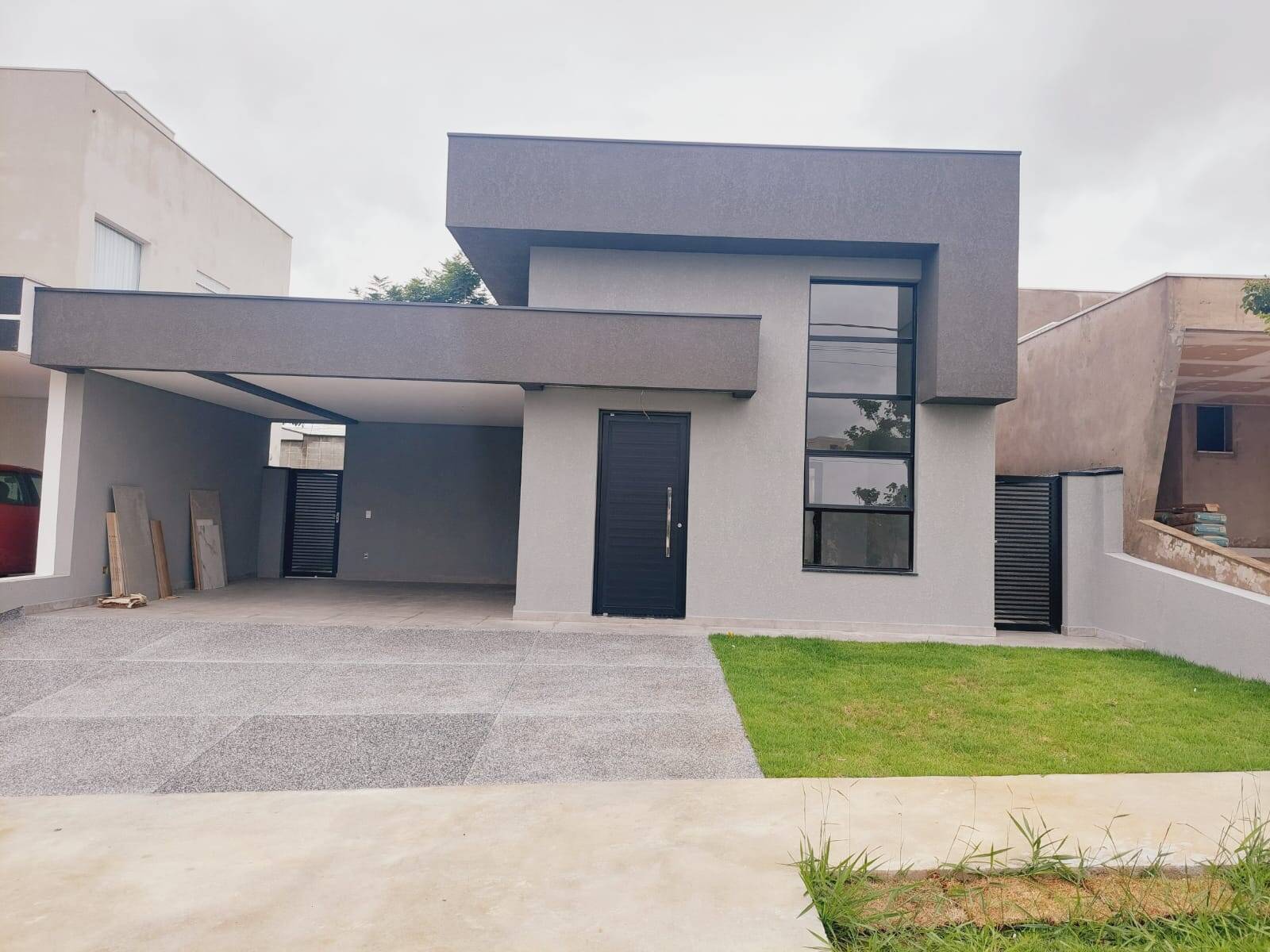 Casa à venda com 3 quartos, 300m² - Foto 2