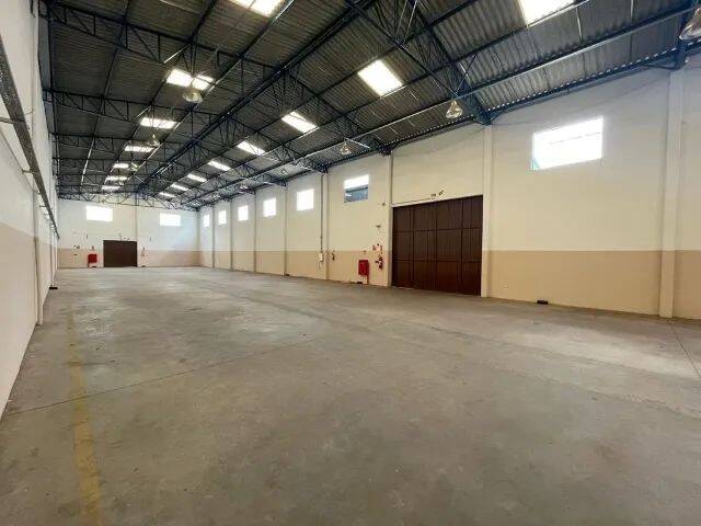 Depósito-Galpão-Armazém para alugar, 1500m² - Foto 1