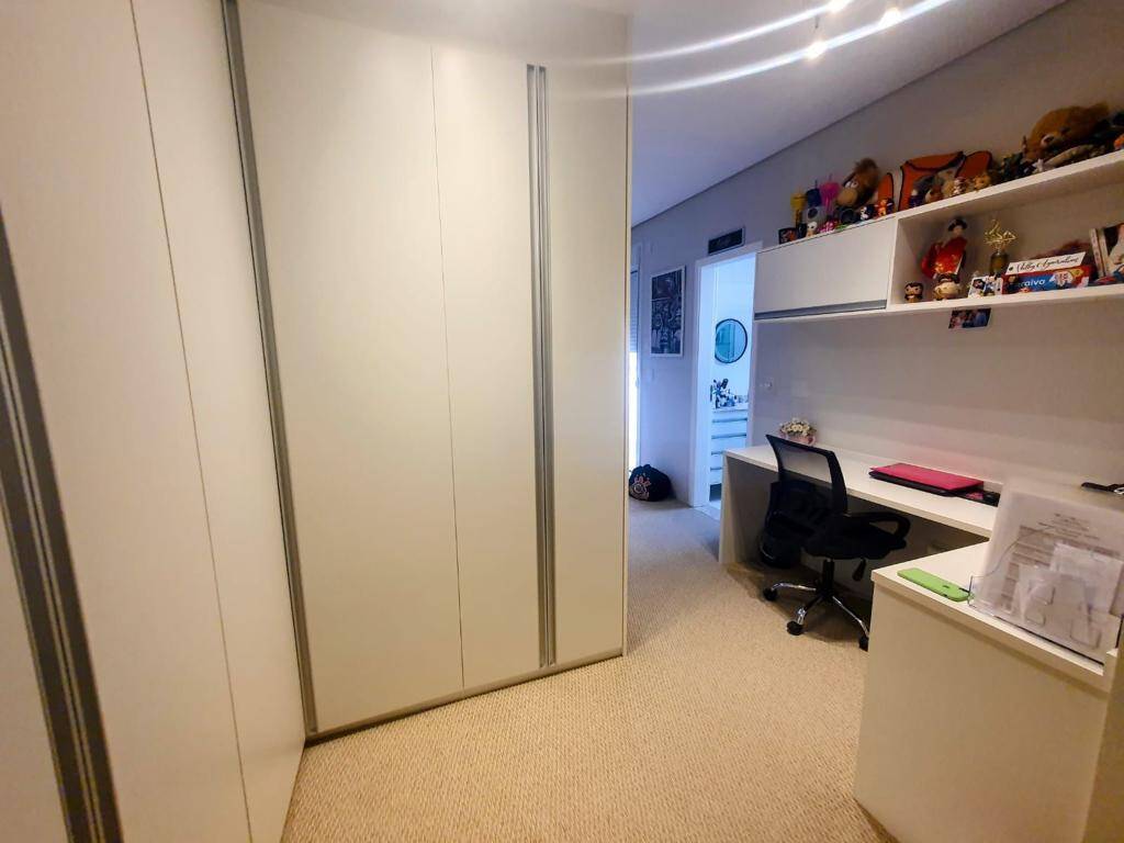 Apartamento à venda com 4 quartos, 189m² - Foto 2