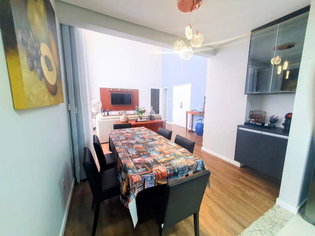 Apartamento à venda com 4 quartos, 189m² - Foto 15