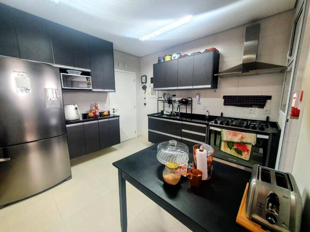 Apartamento à venda com 4 quartos, 189m² - Foto 36