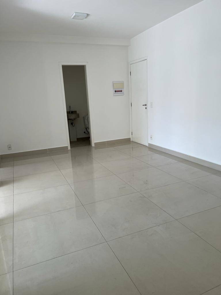 Apartamento à venda com 3 quartos, 93m² - Foto 2