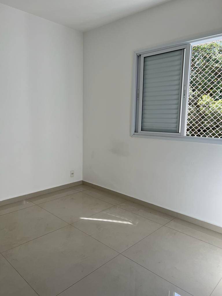 Apartamento à venda com 3 quartos, 93m² - Foto 4