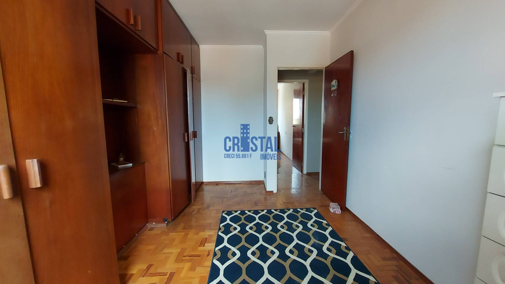 Apartamento à venda com 2 quartos, 75m² - Foto 2