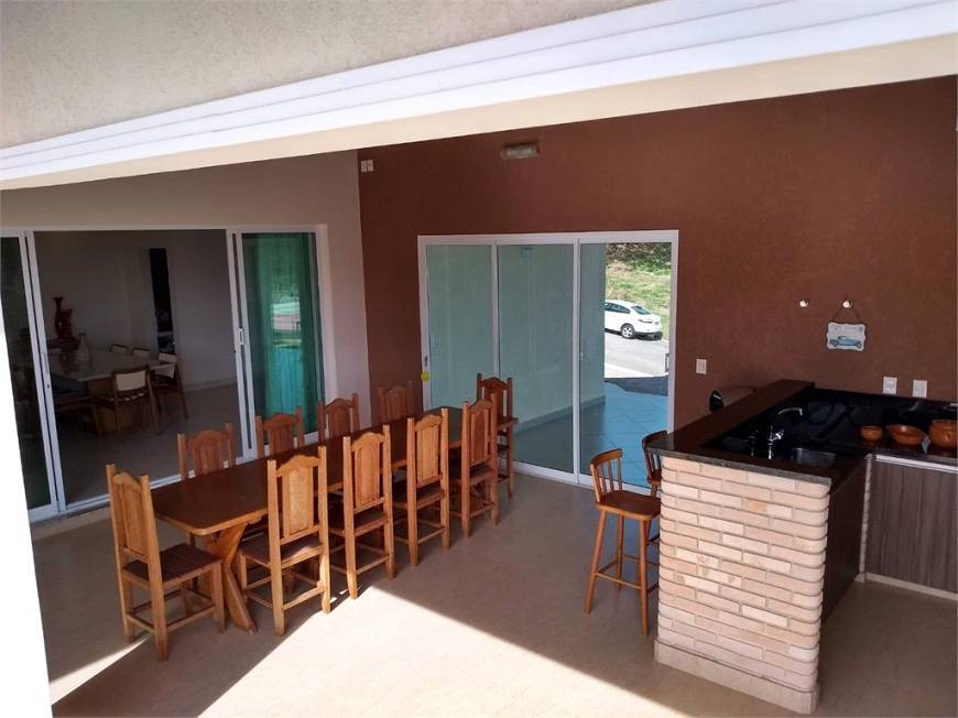 Casa para alugar com 4 quartos, 328m² - Foto 16