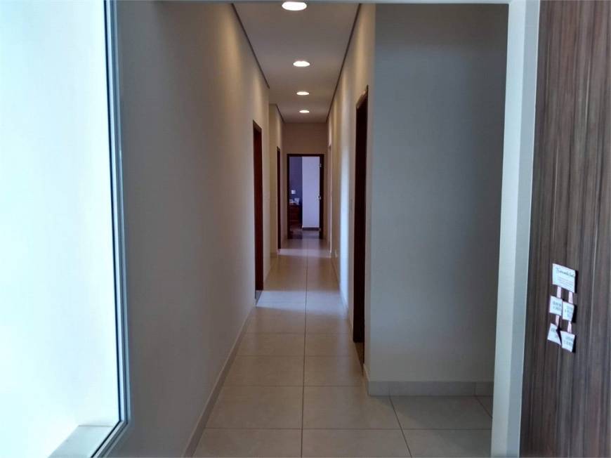 Casa para alugar com 4 quartos, 328m² - Foto 23