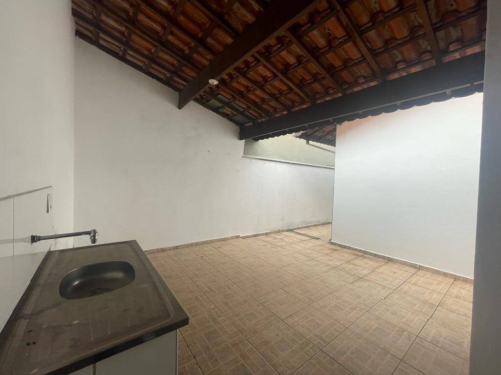 Casa à venda com 1 quarto, 150m² - Foto 14