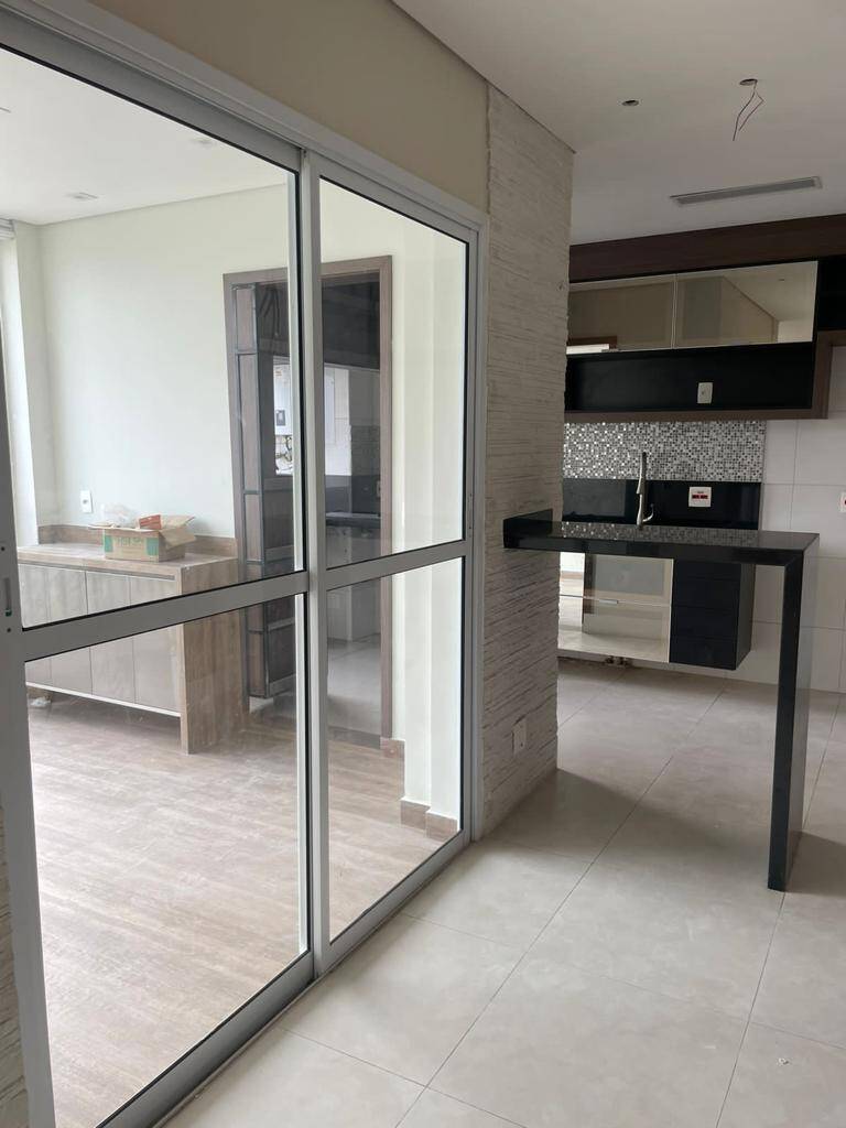 Apartamento à venda com 2 quartos, 83m² - Foto 2