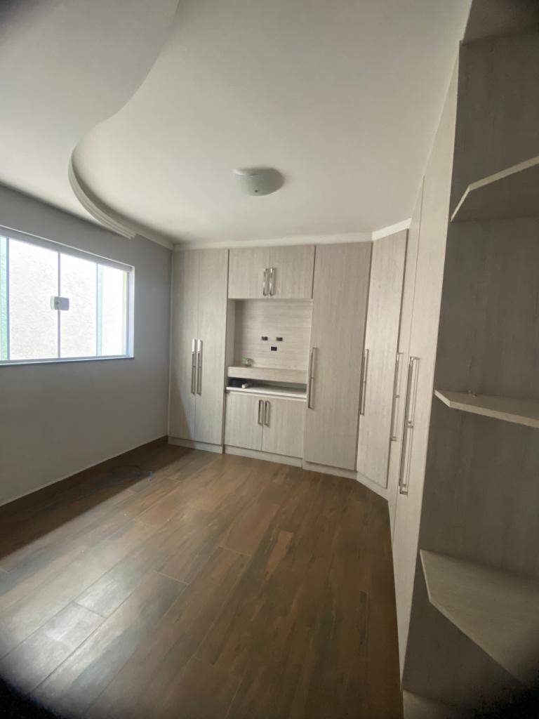 Casa à venda com 2 quartos, 300m² - Foto 11