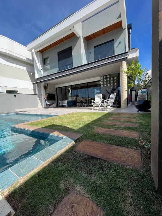 Casa de Condomínio à venda e aluguel com 4 quartos, 347m² - Foto 5