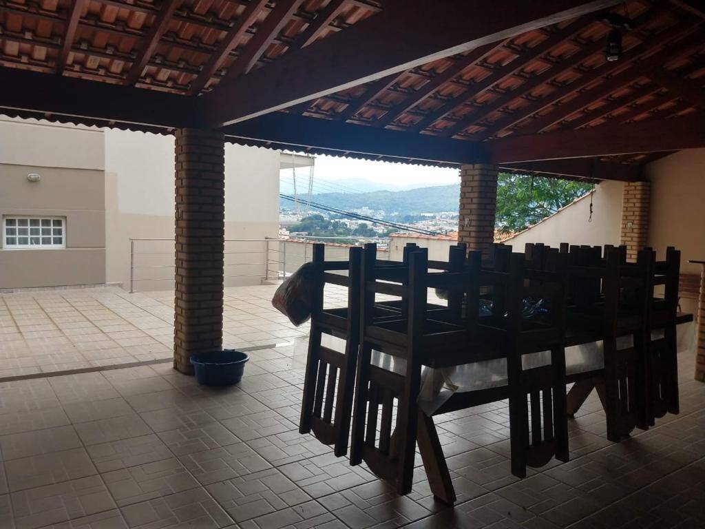 Casa para alugar com 4 quartos, 537m² - Foto 5