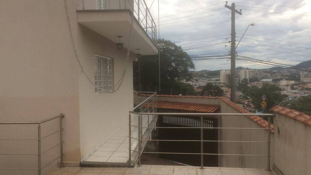 Casa para alugar com 4 quartos, 537m² - Foto 10