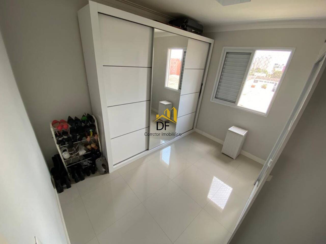 Apartamento à venda com 3 quartos, 88m² - Foto 2