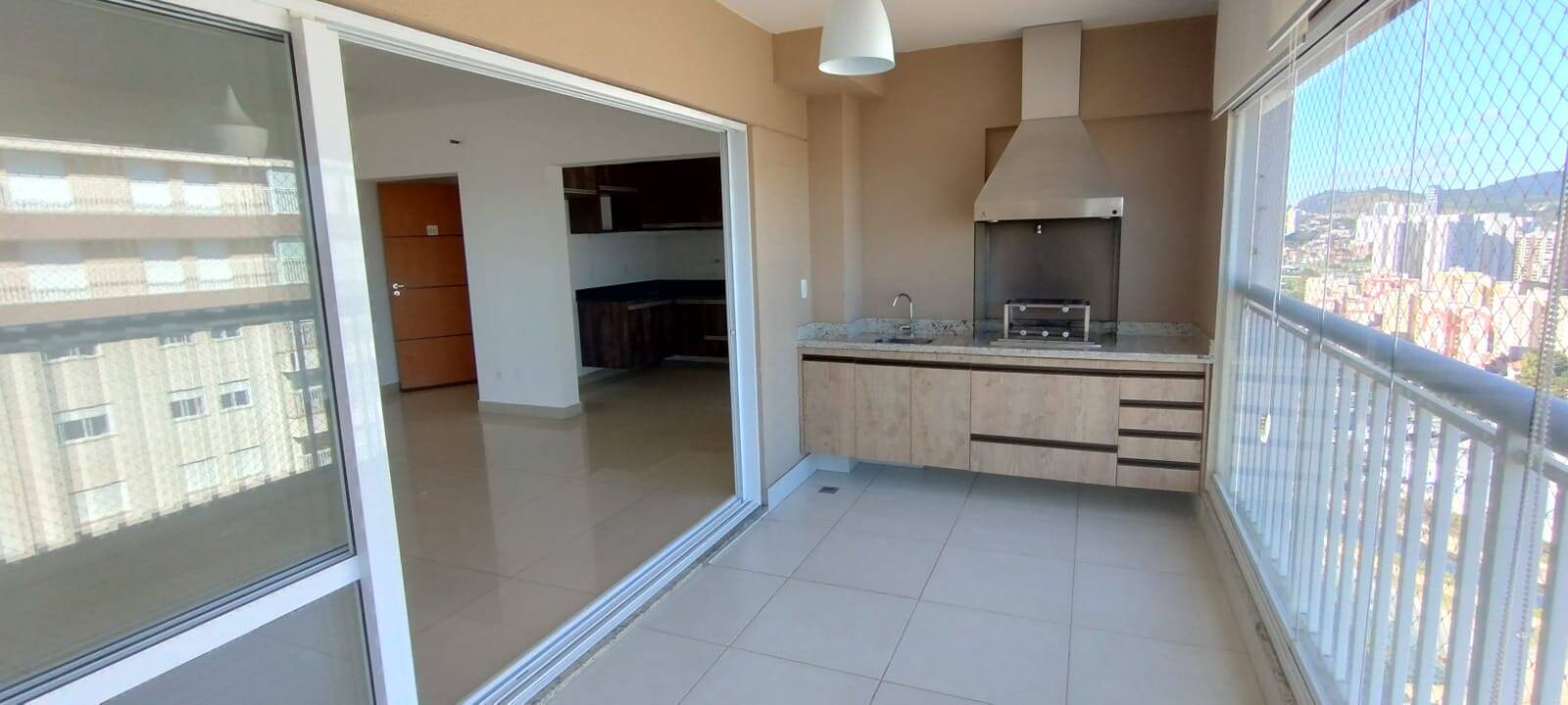 Apartamento para alugar com 3 quartos, 110m² - Foto 1