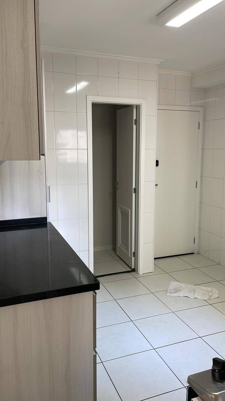 Apartamento para alugar com 3 quartos, 163m² - Foto 10