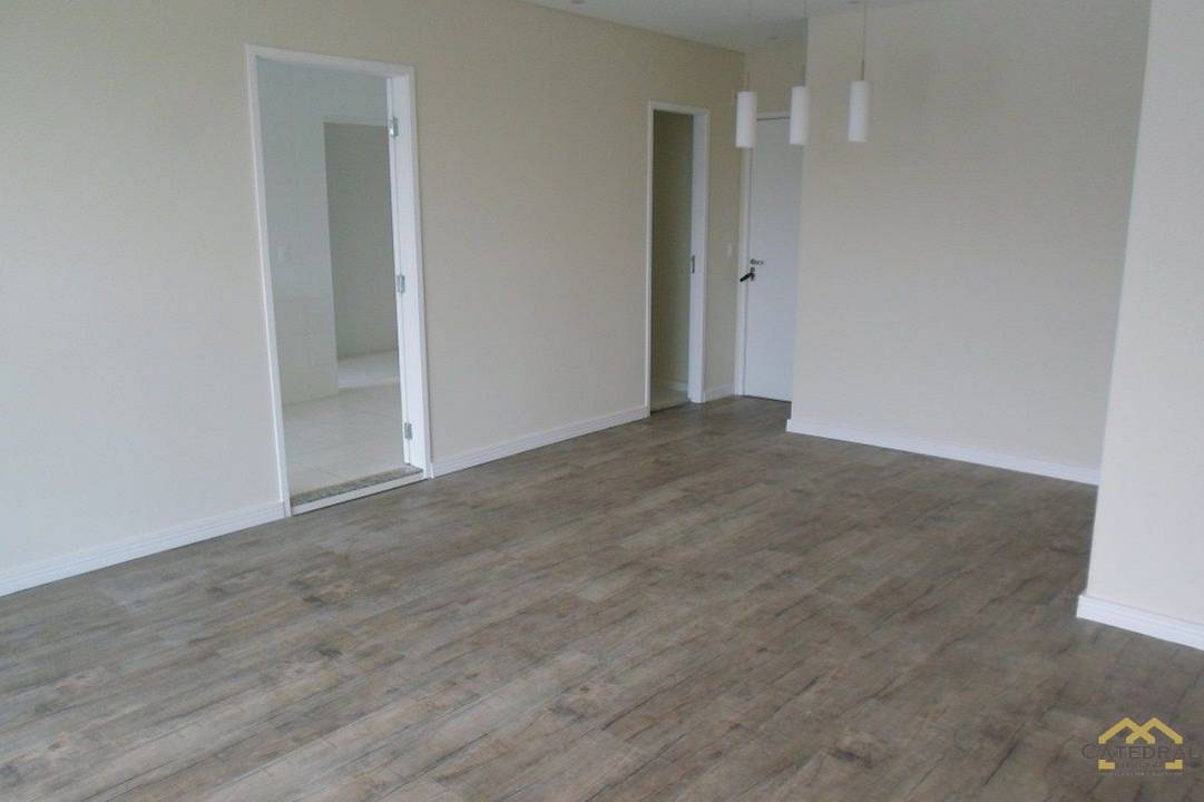 Apartamento à venda com 3 quartos, 111m² - Foto 5