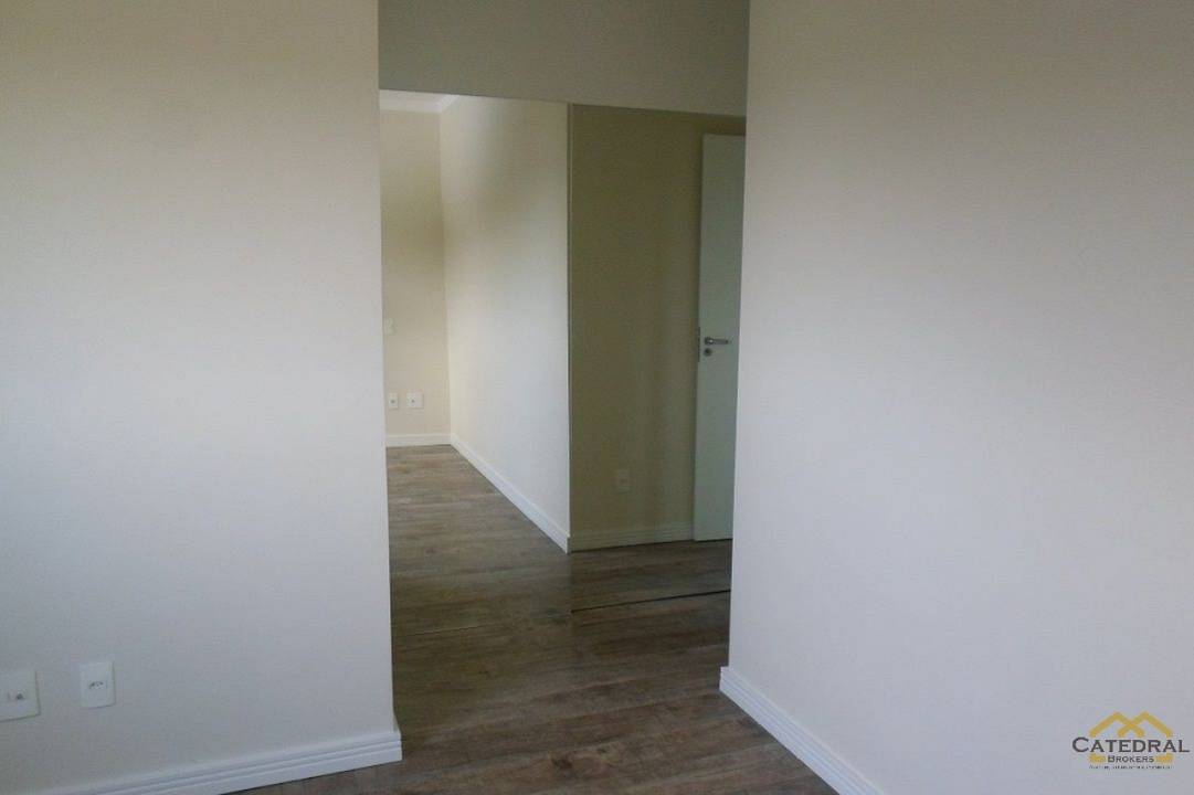 Apartamento à venda com 3 quartos, 111m² - Foto 7