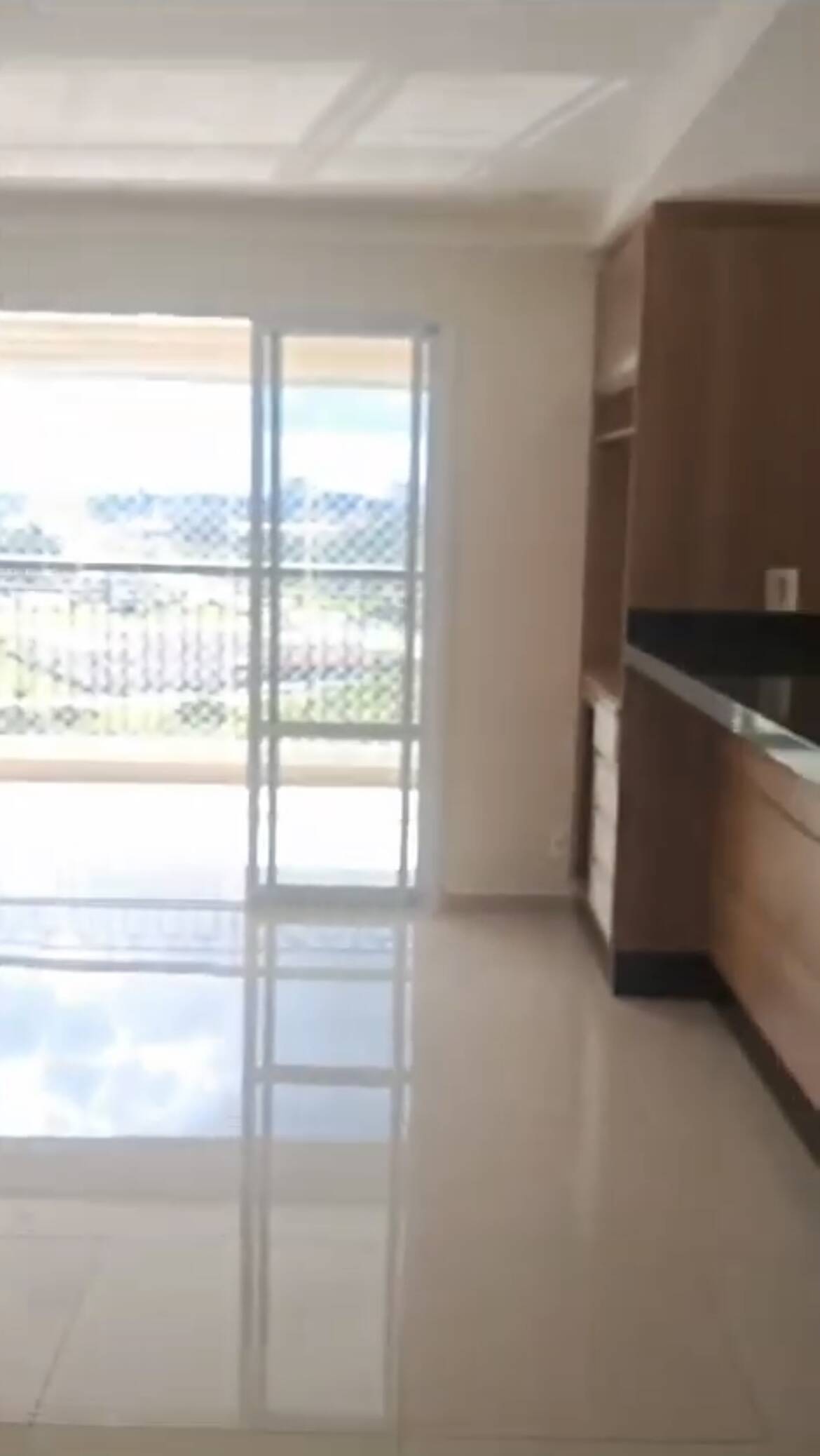 Apartamento para alugar com 3 quartos, 119m² - Foto 2