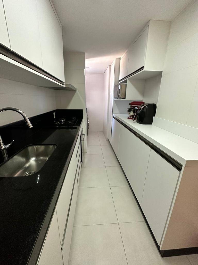 Apartamento à venda com 3 quartos, 97m² - Foto 4