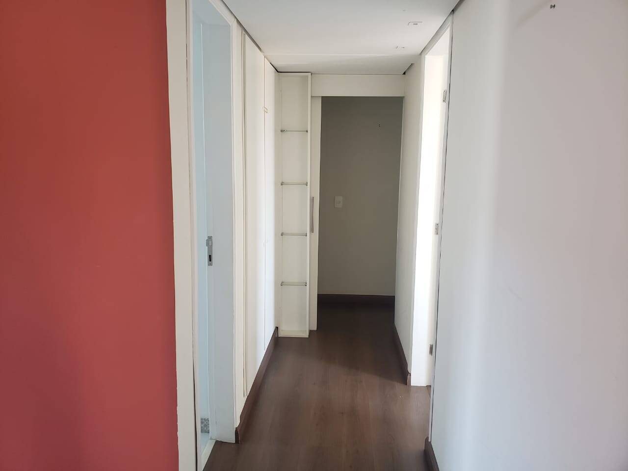 Apartamento à venda com 3 quartos, 155m² - Foto 2