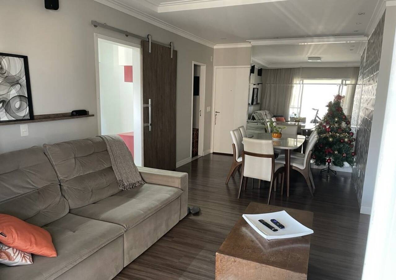 Apartamento para alugar com 3 quartos, 111m² - Foto 6