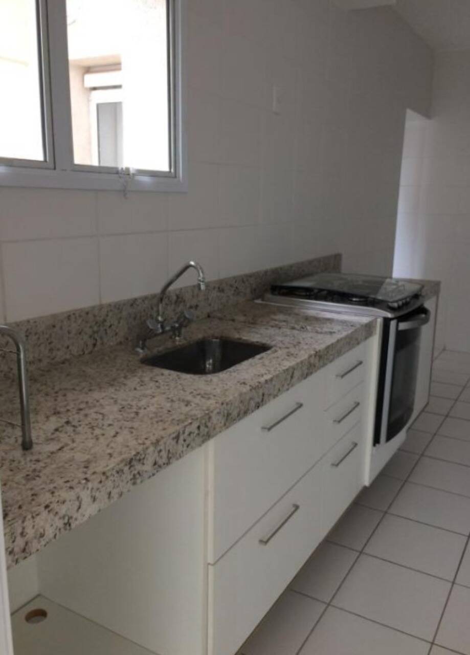 Apartamento para alugar com 3 quartos, 111m² - Foto 3