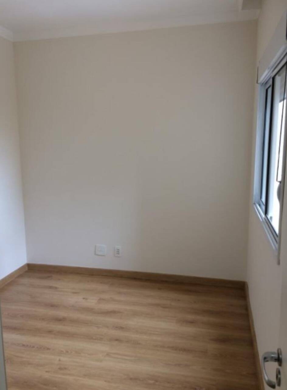 Apartamento para alugar com 3 quartos, 111m² - Foto 12