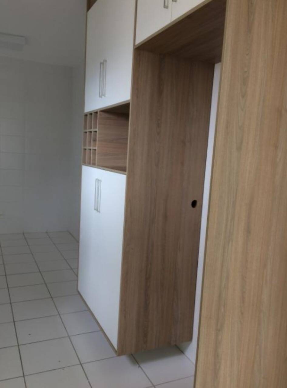 Apartamento para alugar com 3 quartos, 111m² - Foto 30