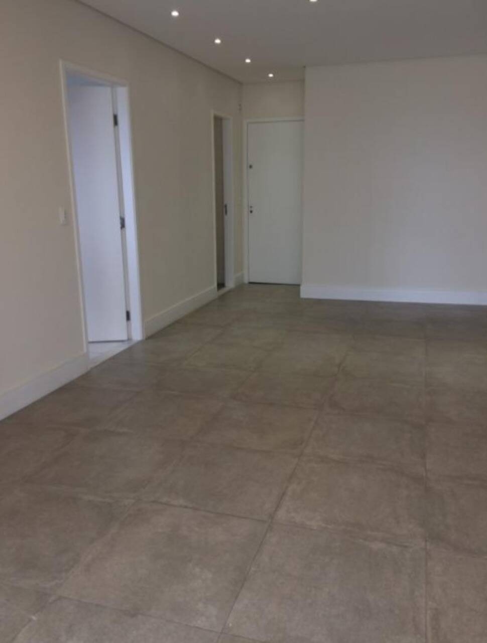 Apartamento para alugar com 3 quartos, 111m² - Foto 32