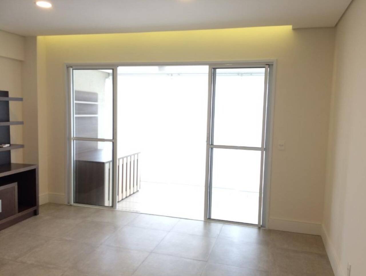 Apartamento para alugar com 3 quartos, 111m² - Foto 41