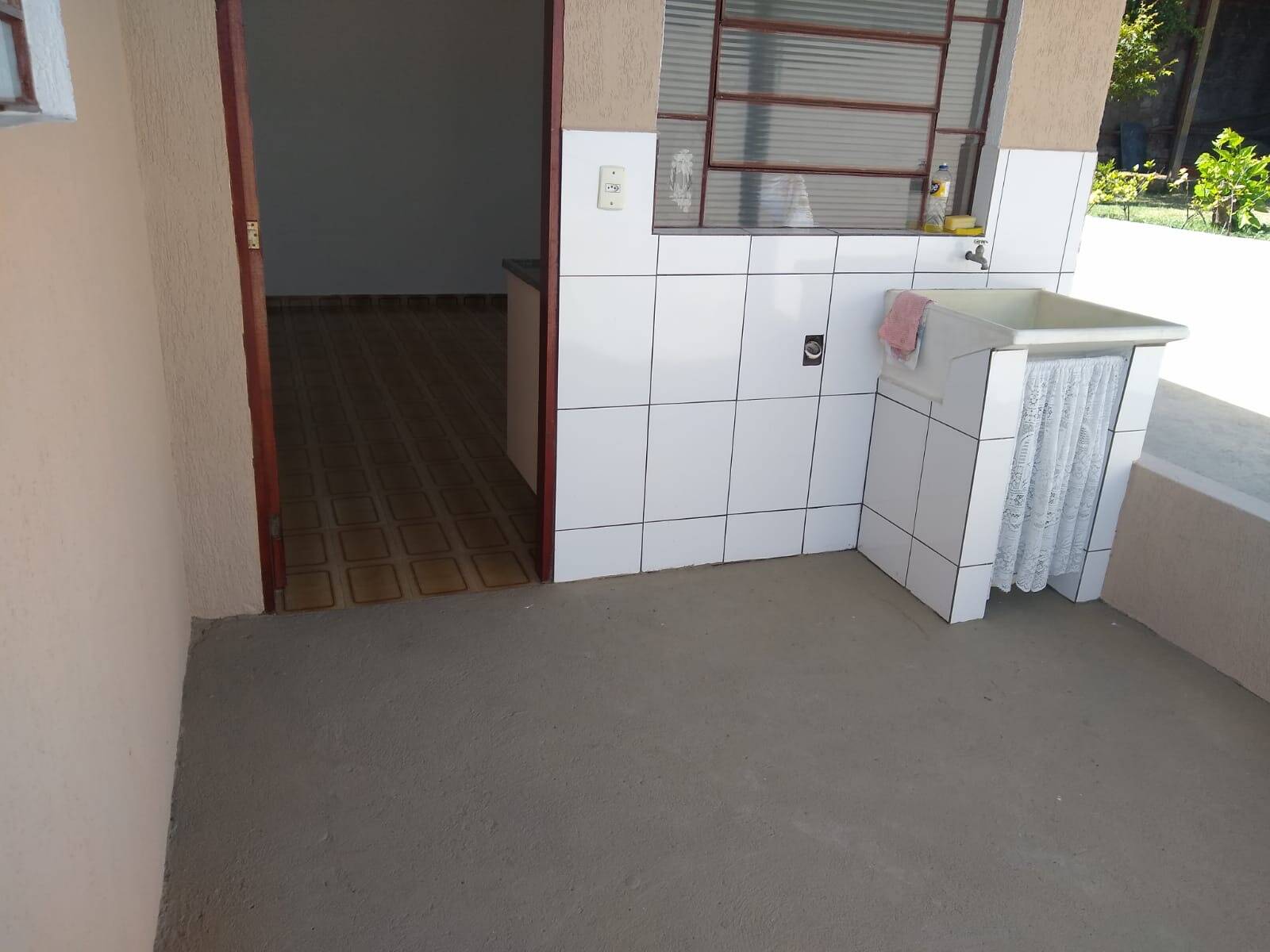 Casa para alugar com 2 quartos, 315m² - Foto 5