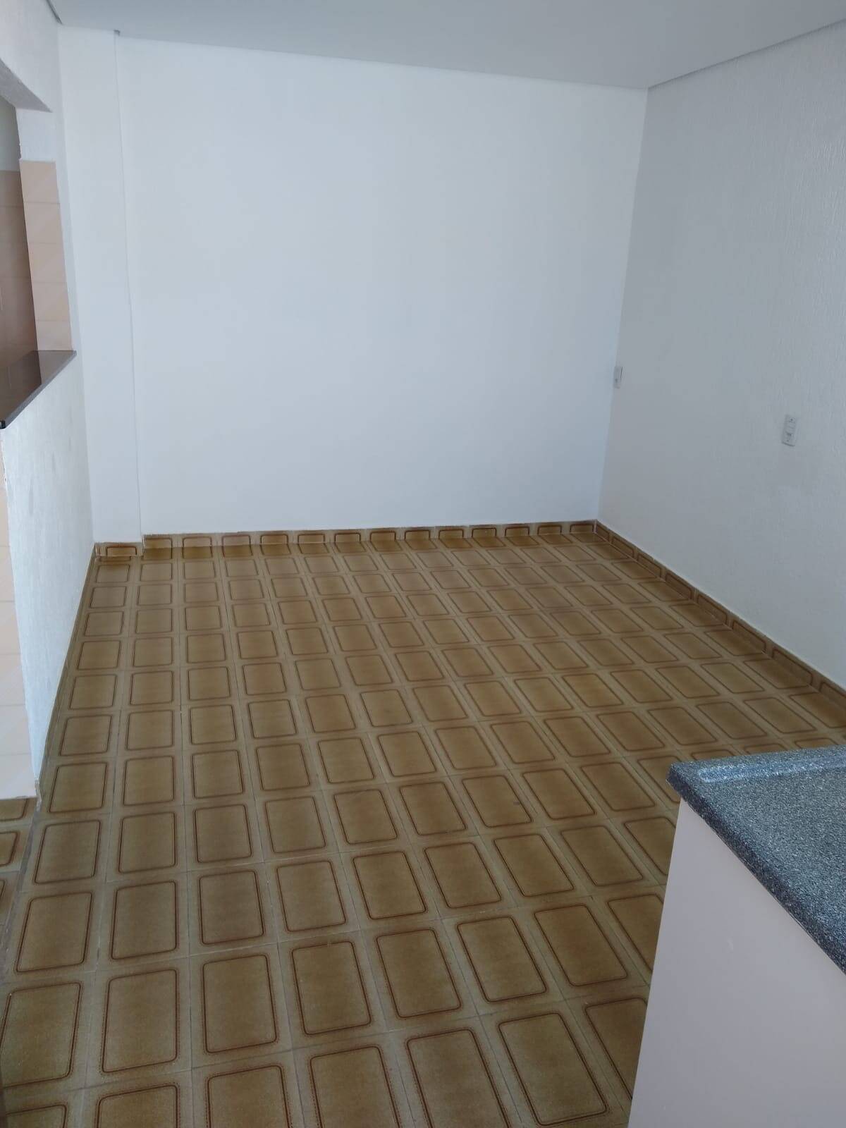 Casa para alugar com 2 quartos, 315m² - Foto 12