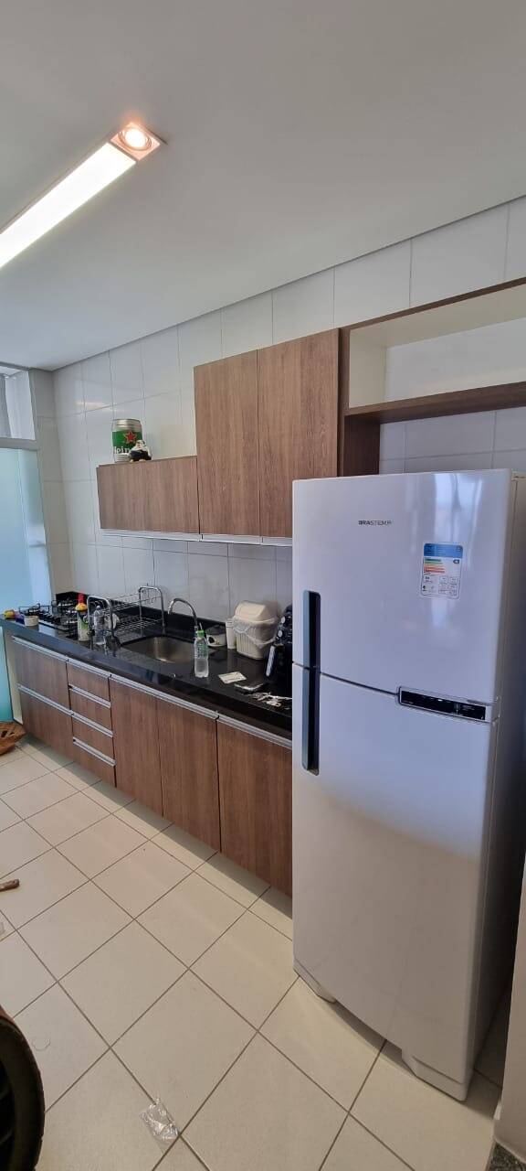 Apartamento para alugar com 3 quartos, 90m² - Foto 2