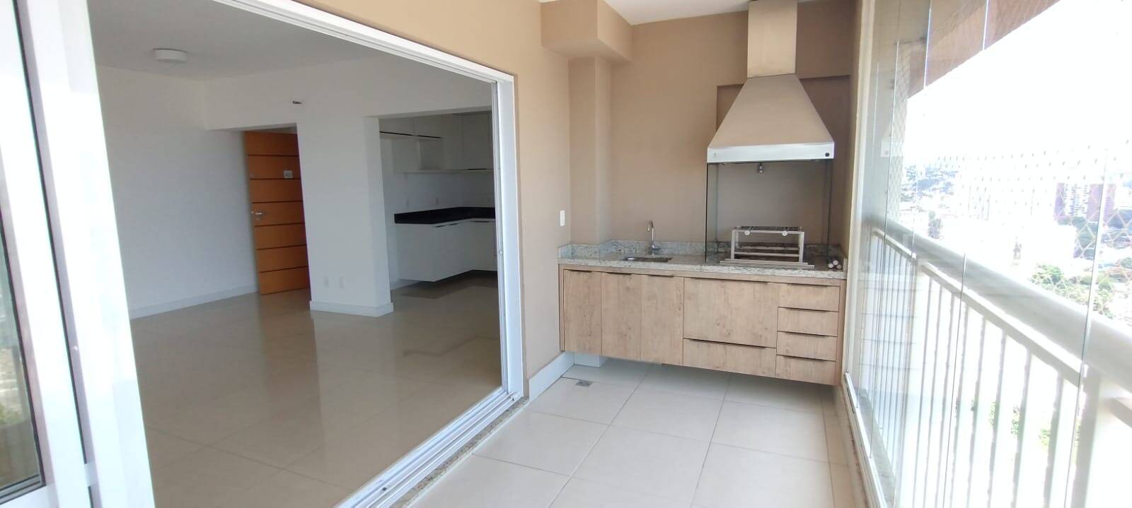 Apartamento para alugar com 3 quartos, 101m² - Foto 11