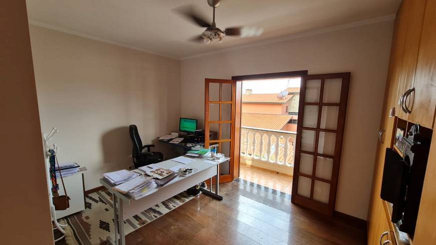 Casa de Condomínio para alugar com 3 quartos, 360m² - Foto 15