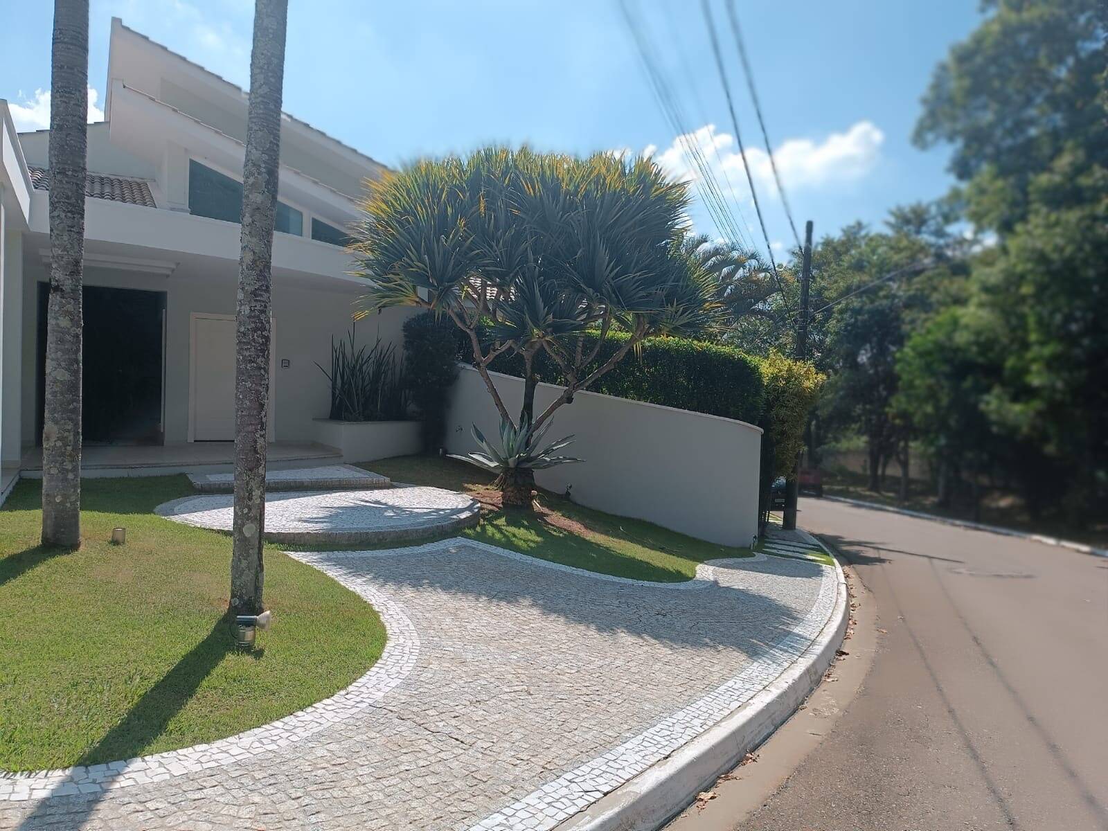 Casa de Condomínio para alugar com 3 quartos, 250m² - Foto 35